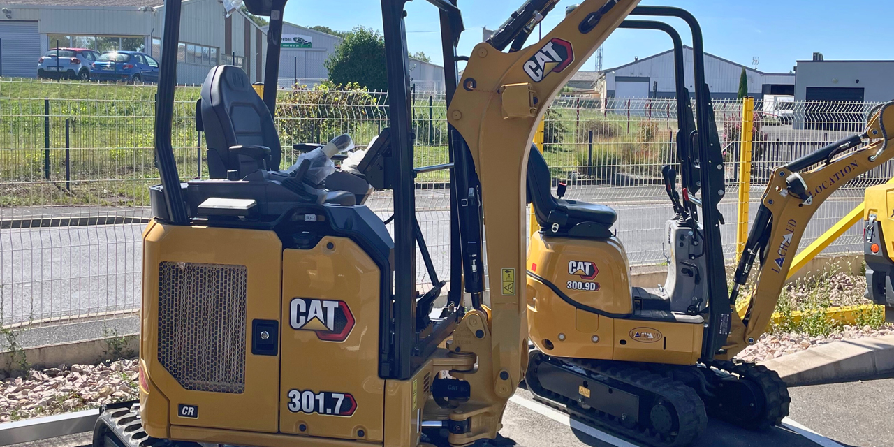nouvelle mini pelle Caterpillar chez Lachaud Location