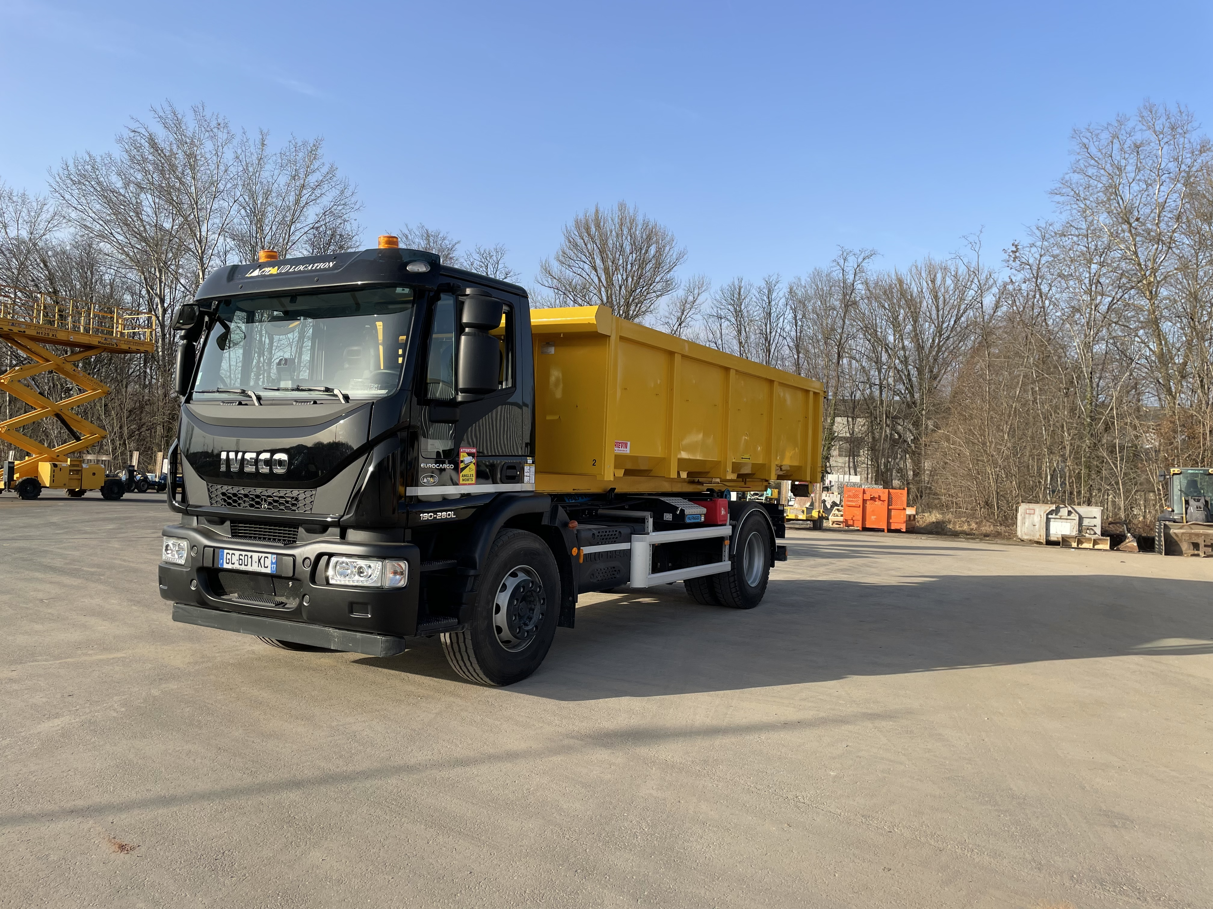 Camion bipenne 4x2